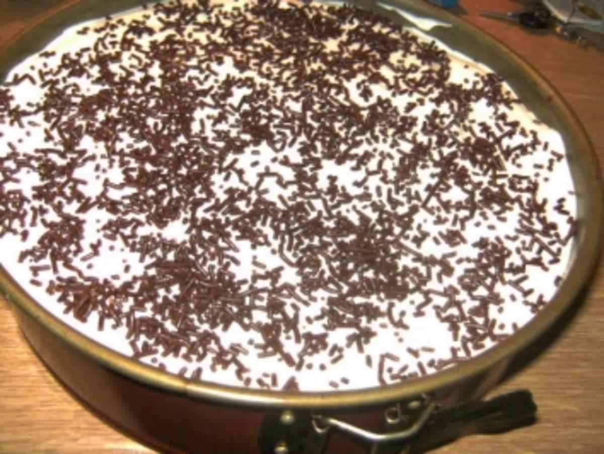 Nutella-Kirsch-Torte mit Zwieback - Rezept