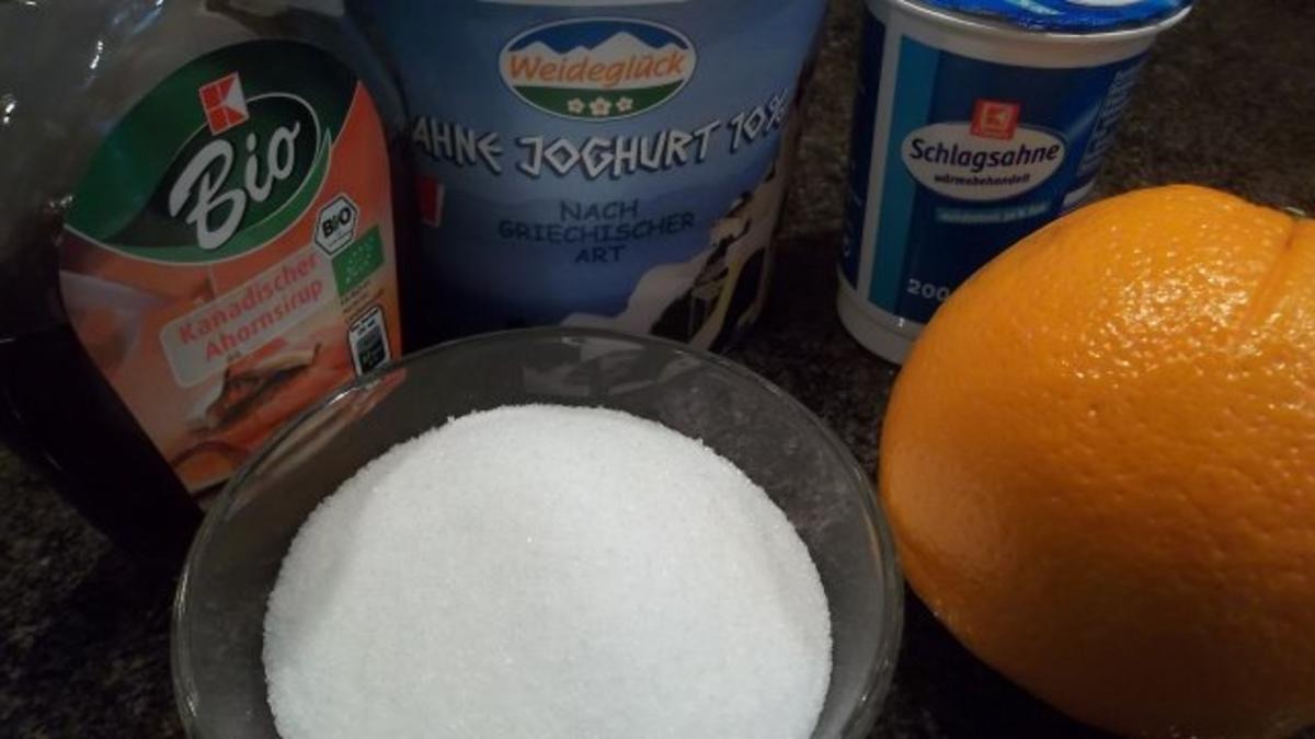 Marion's Joghurt - Orangen - Eis mit Ahornsirup - Rezept