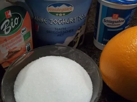 Rezept: Marion's Joghurt - Orangen - Eis mit Ahornsirup Marion's Joghurt - Orangen - Eis mit Ahornsirup - Rezept