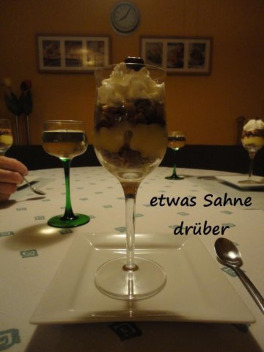 Weinbrand Weichseln mit Vanille Creme & Knusper Brösel - Rezept - Bild Nr. 6