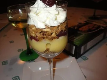 Weinbrand Weichseln mit Vanille Creme & Knusper Brösel - Rezept - Bild Nr. 7