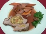 Rezept: Kalbsbrust mit Brezenfüllung und Schmorgemüse Kalbsbrust mit Brezenfüllung und Schmorgemüse - Rezept