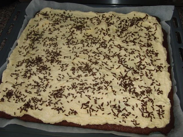 Rezept: Eierlikörkuchen auf dem Backblech Bild Nr. 2 Eierlikörkuchen auf dem Backblech - Rezept - Bild Nr. 2