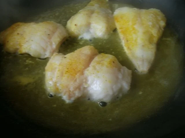 Gedünstetes Kabeljaufilet mit Broccoli und Sahnekartoffeln - Rezept - Bild Nr. 3