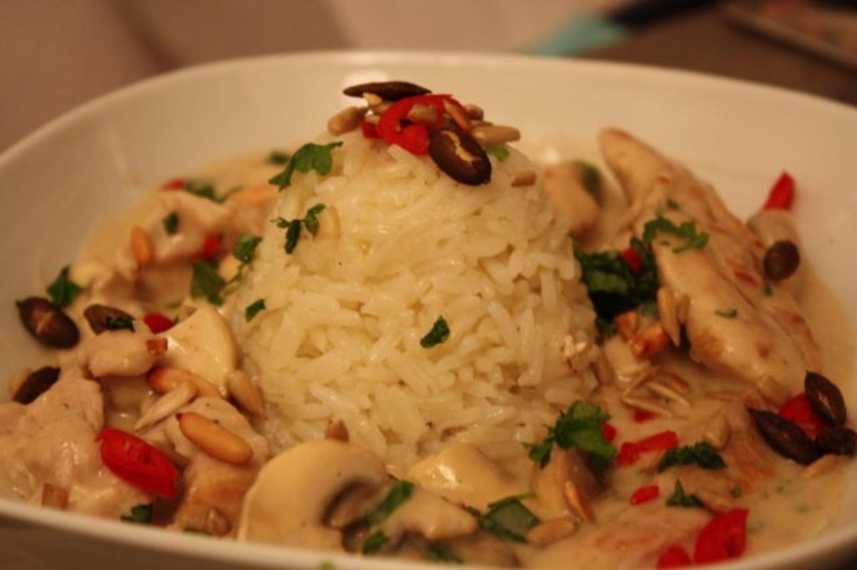 Putengeschnetzeltes mit Reisbeilage - Rezept - kochbar.de