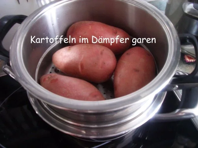 Rezept: Kräuterquark mit Dampfkartoffeln Bild Nr. 8 Kräuterquark mit Dampfkartoffeln - Rezept - Bild Nr. 8