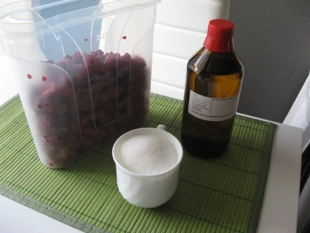 "Lamponcello".........mein italienisch angehauchter Himbeer-Likör - Rezept - Bild Nr. 2