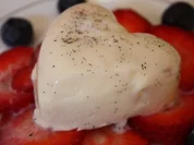 Panna Cotta auf Erdbeercarpaccio - Rezept