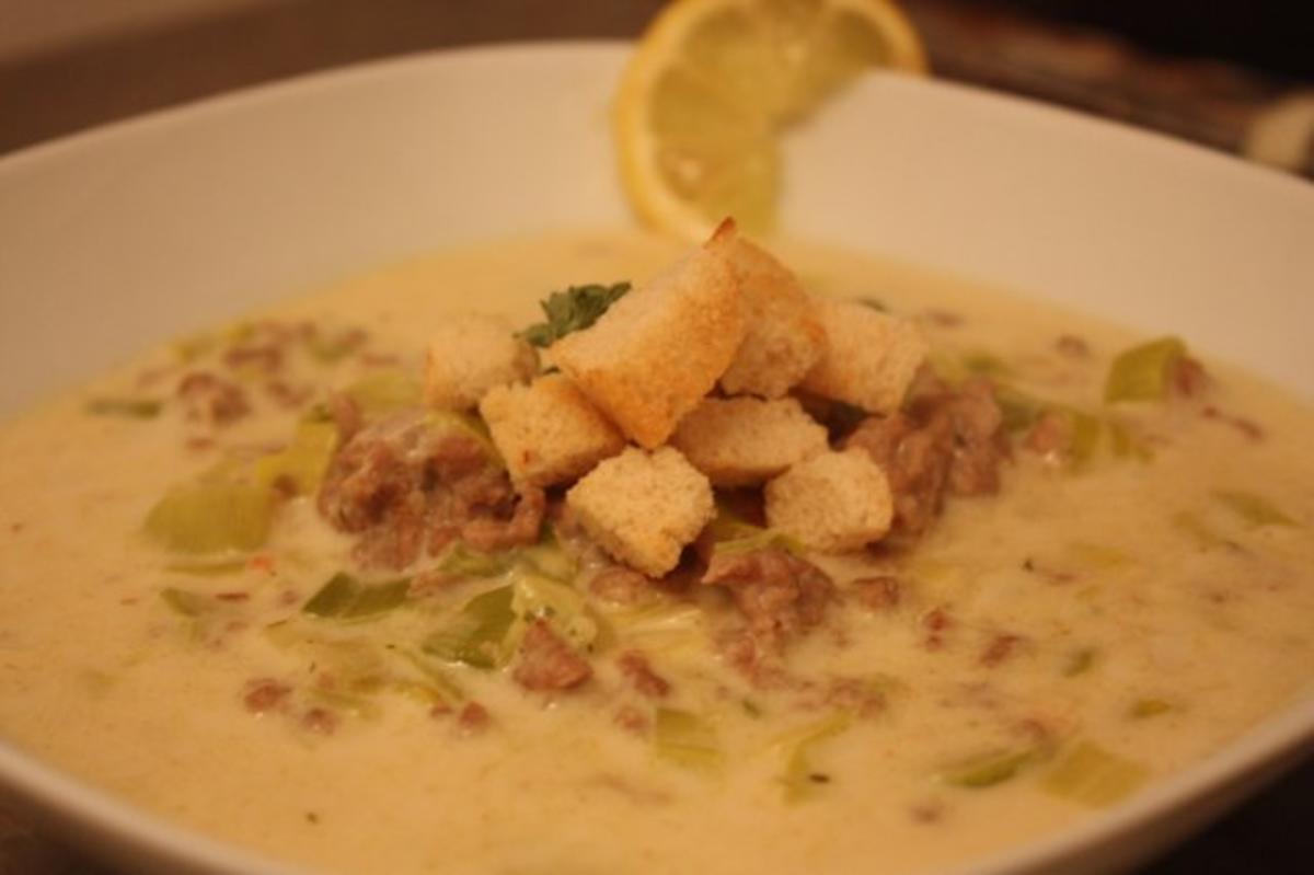 Käse-Lauch-Suppe mit Croûtons - Rezept