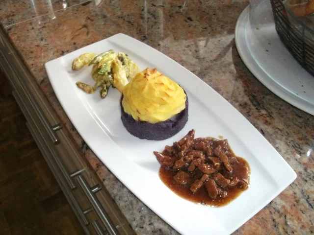 Rezept: Kalbsgeschnetzeltes in Holunderlikörsoße Bild Nr. 2 Kalbsgeschnetzeltes in Holunderlikörsoße - Rezept - Bild Nr. 2