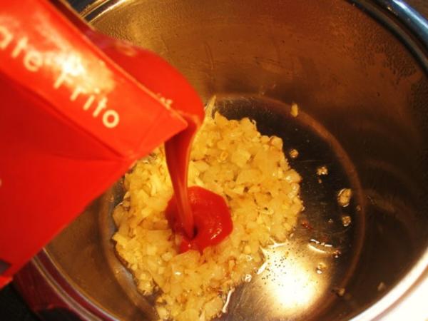 Nudeln mit Tomatensoße - schnell &amp; einfach - von mimi