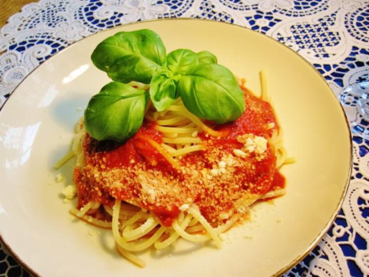 Nudeln mit Tomatensoße ... - Rezept mit Bild - kochbar.de