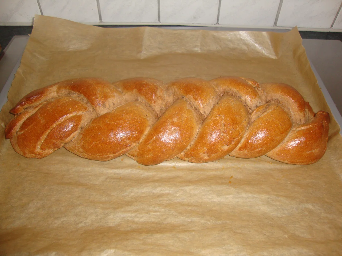 Rezept: Süßer Hefezopf Bild Nr. 2 Süßer Hefezopf - Rezept - Bild Nr. 2