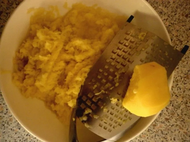 Rezept: Grüne Klöße mit Steinpilzen und Rotkohl Bild Nr. 4 Grüne Klöße mit Steinpilzen und Rotkohl - Rezept - Bild Nr. 4