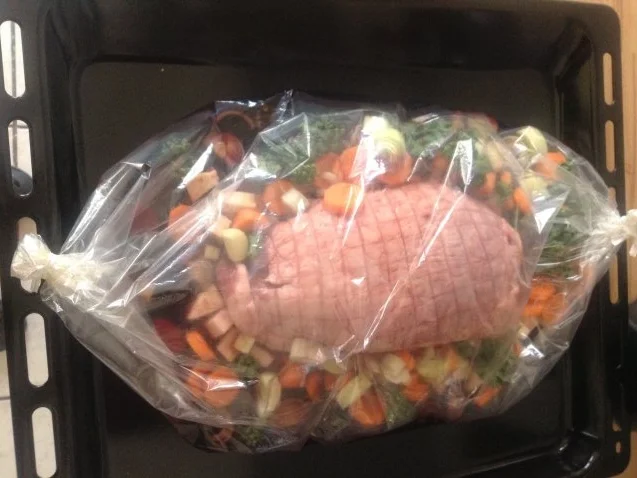 Rezept: Putenrollbraten aus dem Bratschlauch Bild Nr. 3 Putenrollbraten aus dem Bratschlauch - Rezept - Bild Nr. 3