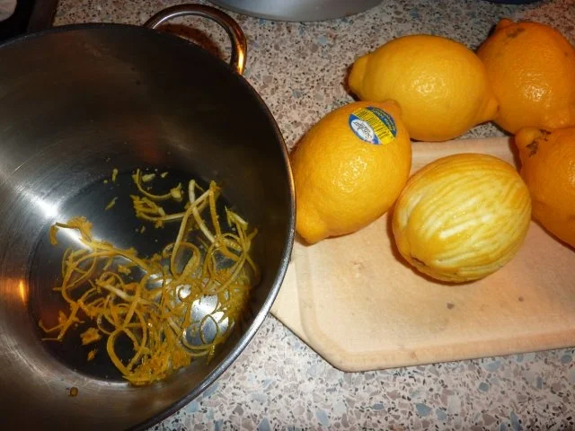 Rezept: Getränk: Zitronensirup Bild Nr. 2 Getränk: Zitronensirup - Rezept - Bild Nr. 2