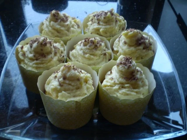 Vanillige Vanillecupcakes mit Vanilletopping - Rezept - Bild Nr. 3