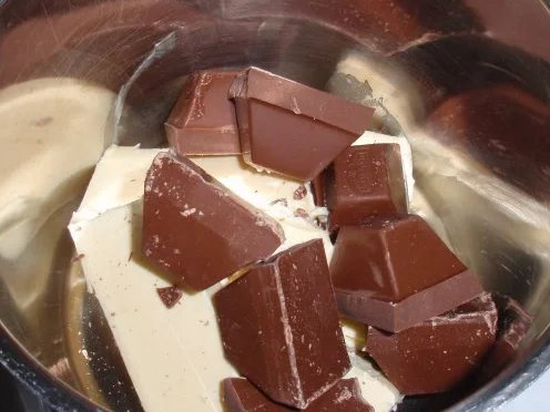 Rezept: Schoko-Walnuss-Haselnuss-Kuchen Bild Nr. 3 Schoko-Walnuss-Haselnuss-Kuchen - Rezept - Bild Nr. 3