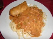 Hähnchenfilet auf Spätzle mit einer Paprikasahnesoße - Rezept