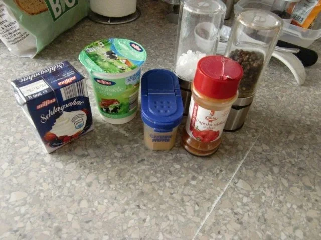 Hähnchenfilet auf Spätzle mit einer Paprikasahnesoße - Rezept - Bild Nr. 3