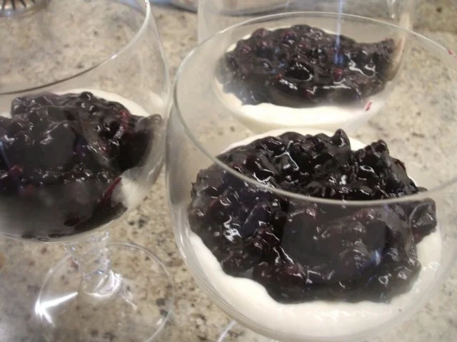 Rezept: Dessert: Quark mit Heidelbeergrütze Bild Nr. 5 Dessert: Quark mit Heidelbeergrütze - Rezept - Bild Nr. 5