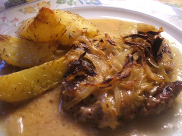 Fleisch: Halskoteletts mit Zwiebelsahne