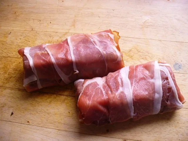 Rezept: Schweinslende im Schinkenmantel Bild Nr. 2 Schweinslende im Schinkenmantel - Rezept - Bild Nr. 2