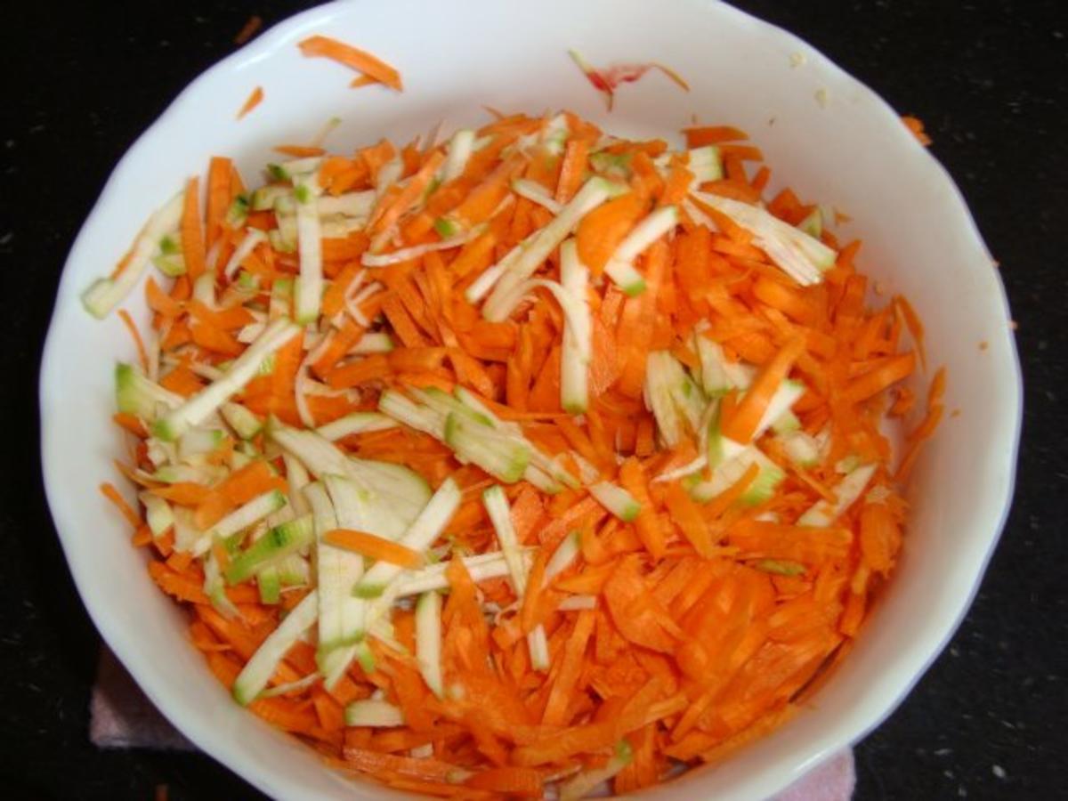 Möhren-Zucchini-Salat - Rezept - Bild Nr. 2