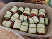 Zucchiniröllchen mit Rinderhackfleisch - Rezept