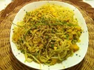 Gelb gebratene Kohlrabi-Spaghetti mit Tofu - Rezept