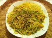 Gelb gebratene Kohlrabi-Spaghetti mit Tofu - Rezept