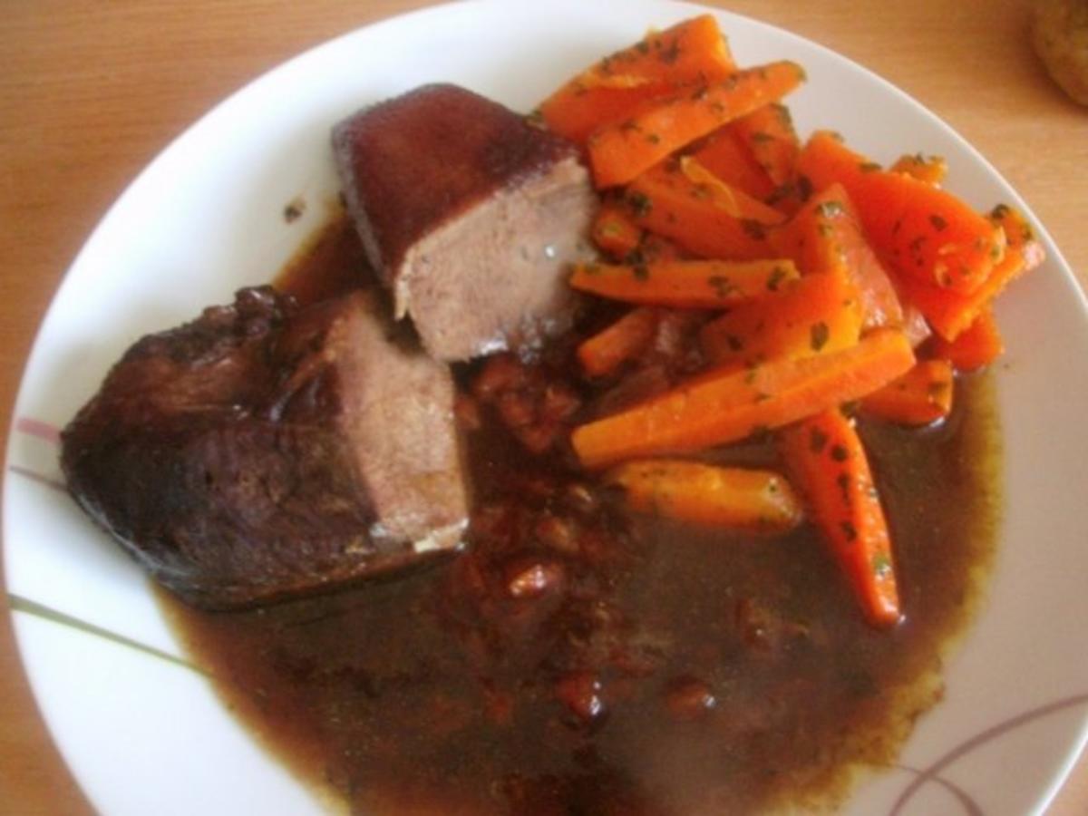 Entenbrustfilet mit glasierten Möhren - Rezept - kochbar.de