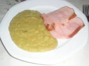 Erbsenpüree mit Selchkarree - Rezept