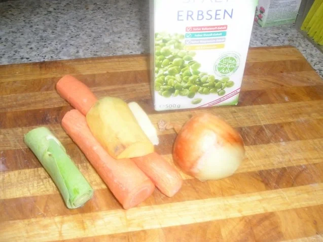 Rezept: Erbsenpüree mit Selchkarree Bild Nr. 2 Erbsenpüree mit Selchkarree - Rezept - Bild Nr. 2