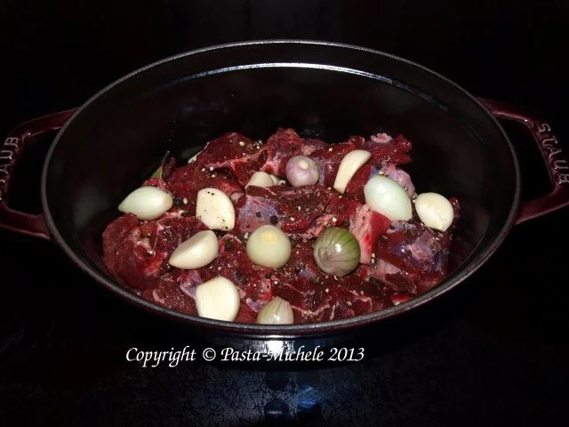 Rezept: Spezzatino di manzo al pepe (Rindsragout mit Pfeffer) Bild Nr. 2 Spezzatino di manzo al pepe (Rindsragout mit Pfeffer) - Rezept - Bild Nr. 2