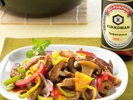 Schweineschnitzel in Streifen „Wok Style“ - Rezept