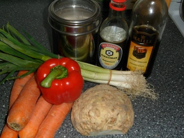 Sellerie - Möhren - Salat - Rezept - Bild Nr. 2