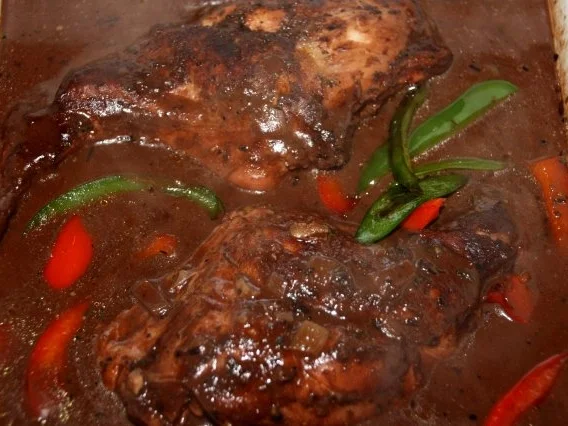 Kaninchenkeule in Kakao-Senf-Creme - Rezept