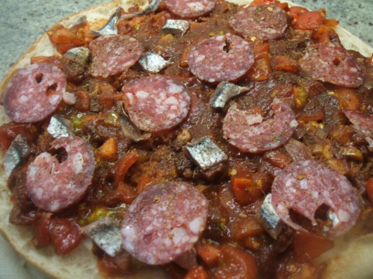 Pikantes Backen: Fladenpizza oder Pizzafladen - Rezept - Bild Nr. 4