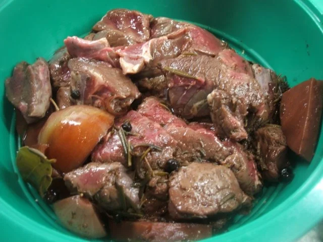 Wild: Hirschgulasch in Backpflaumensoße - Rezept - Bild Nr. 6