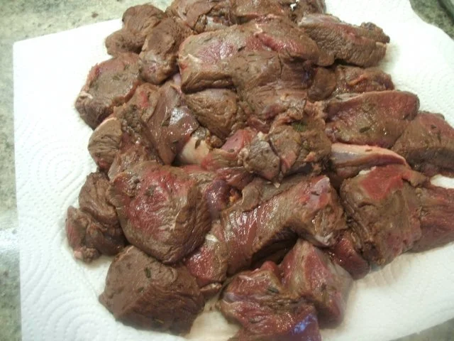 Wild: Hirschgulasch in Backpflaumensoße - Rezept - Bild Nr. 7