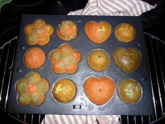 Rezept: Zitronen-Cake-Pops Bild Nr. 4 Zitronen-Cake-Pops - Rezept - Bild Nr. 4