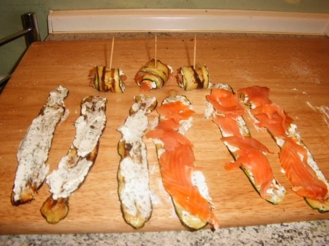 Rezept: Zucchini-Lachs-Röllchen Bild Nr. 7 Zucchini-Lachs-Röllchen - Rezept - Bild Nr. 7
