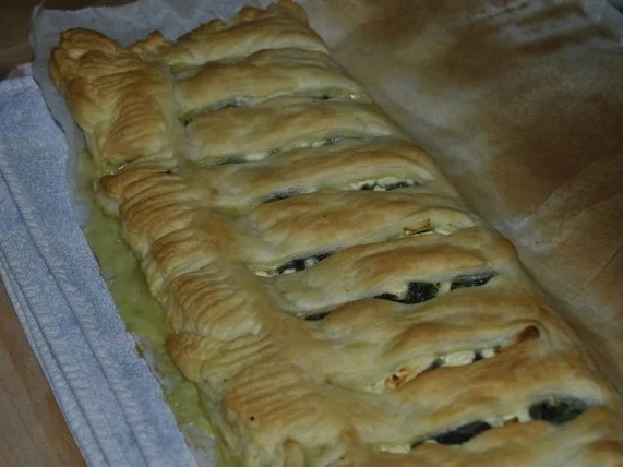 Rezept: Blätterteigtaschen mit Spinatfüllung Blätterteigtaschen mit Spinatfüllung - Rezept