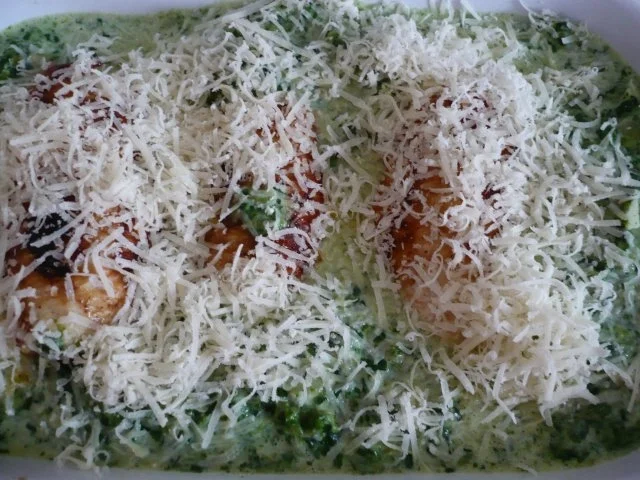 Rezept: Putenröllchen mit Spinatsoße Bild Nr. 6 Putenröllchen mit Spinatsoße - Rezept - Bild Nr. 6