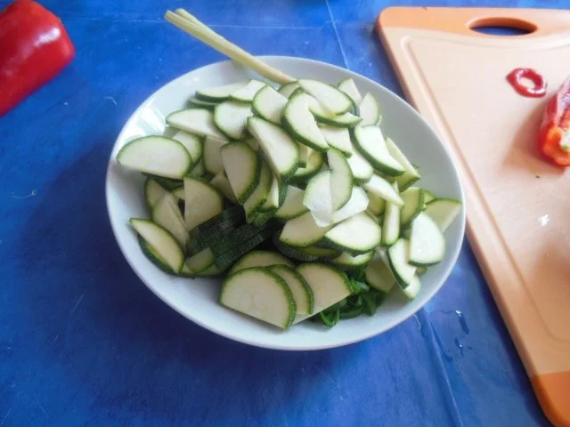 Rezept: Vegetarisch: Nudel-Gemüsepfanne Bild Nr. 2 Vegetarisch: Nudel-Gemüsepfanne - Rezept - Bild Nr. 2