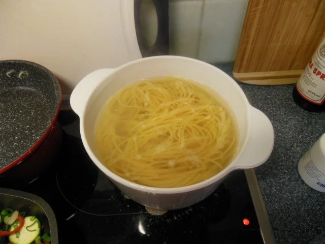 Rezept: Vegetarisch: Nudel-Gemüsepfanne Bild Nr. 7 Vegetarisch: Nudel-Gemüsepfanne - Rezept - Bild Nr. 7