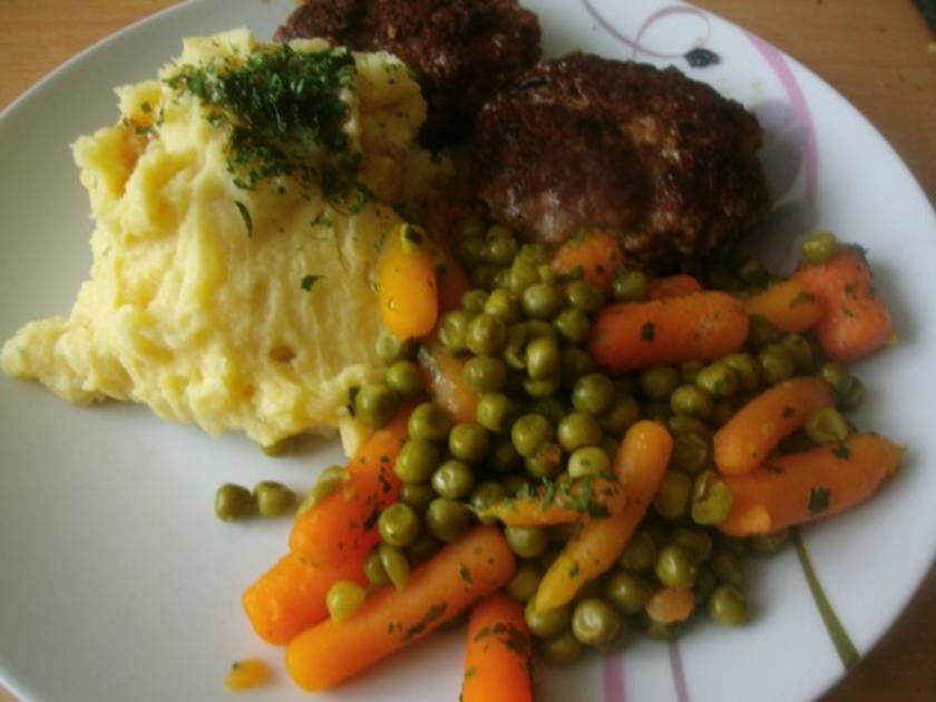 Bouletten mit Mischgemüse und Kartoffelpürree - einfach - 46 kcal/100g