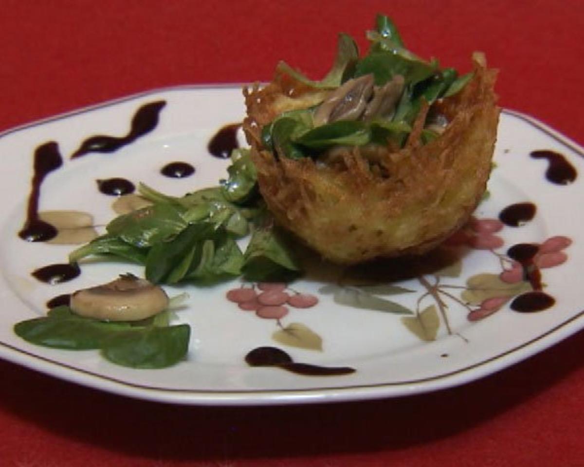 Bilder für Kartoffelnester mit Champignons und Feldsalat (Ralf Dammasch) - Rezept