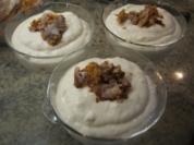 Dessert: Birnenquark auf Birnen-Zucchini-Kuchen - Rezept